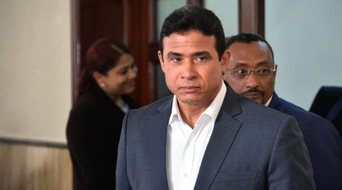 Rechazan solicitud de levantar arresto domiciliario al mayor general Cáceres Silvestre en caso Coral